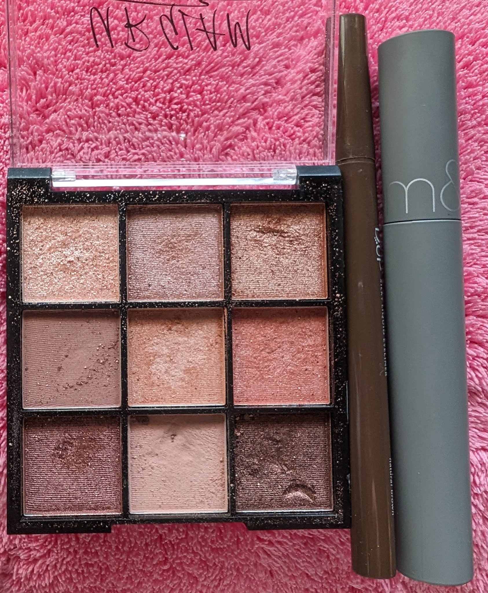 UR GLAM　BLOOMING EYE COLOR PALETTE/U R GLAM/アイシャドウパレットを使ったクチコミ（1枚目）