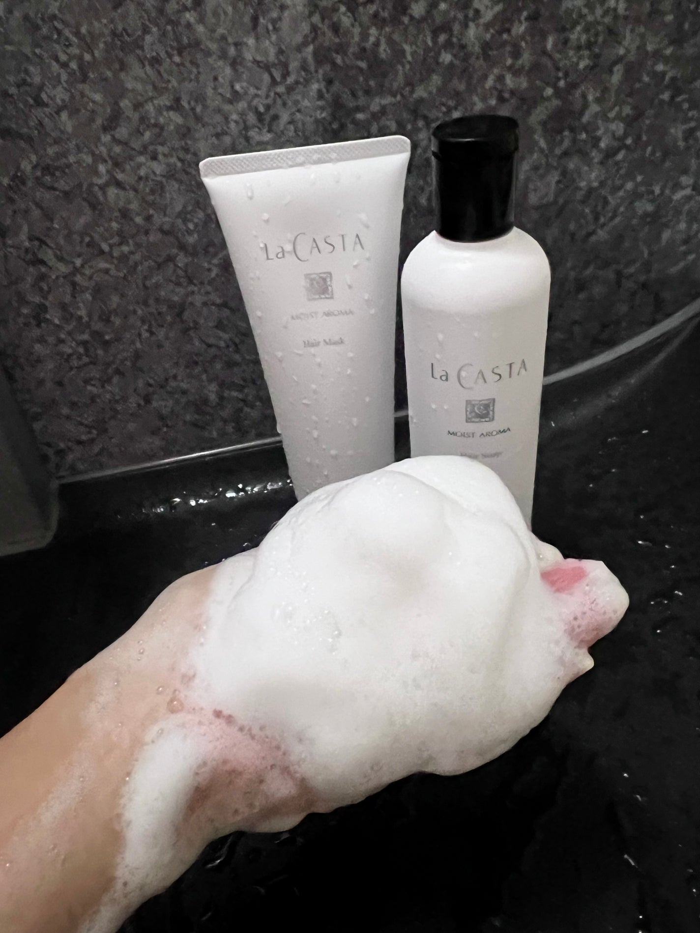 王子ママ on LIPS 「これからの季節空気の乾燥や静電気などで髪のダメージが出やすい季..」(2枚目)