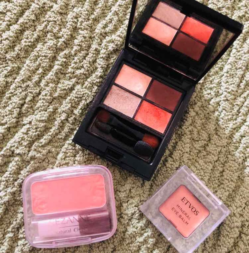 ⭐ETVOS ミネラルクラッシィシャドー⭐
フラミンゴオレンジ

⭐ETVOS ミネラルアイバーム⭐
シナモンオレンジ

⭐セザンヌ ナチュラルチークN⭐
オレンジピンク


簡単に大人なオレンジメイクに🍊💕
暖かくなってくると、こうい
