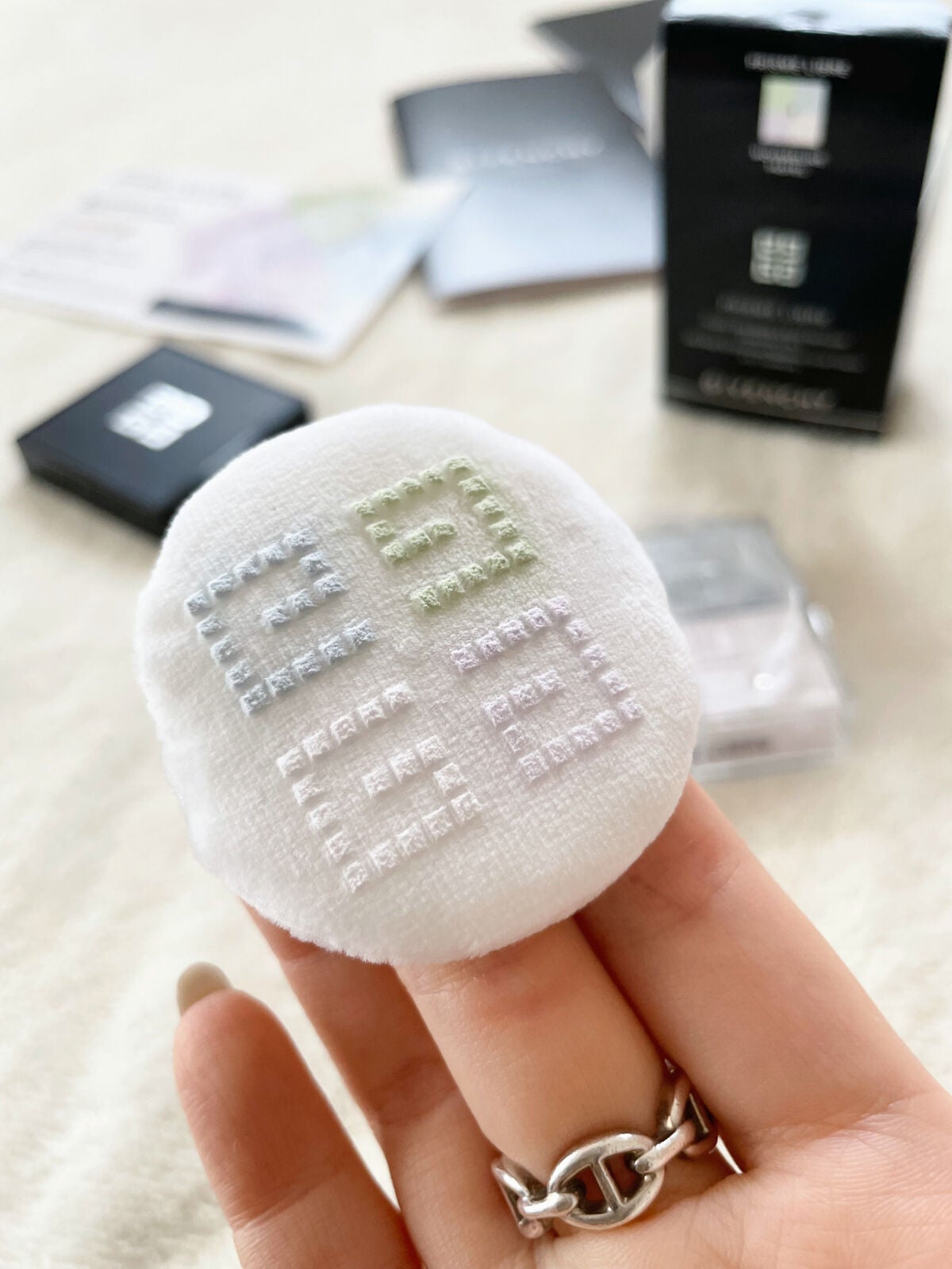 プリズム・リーブル/GIVENCHY/ルースパウダーを使ったクチコミ(4枚目)