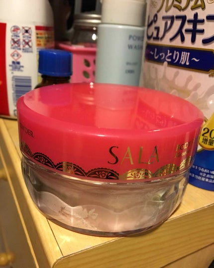 ボディパフパウダーN プリズムパール(サラ スウィートローズの香り)/SALA/ボディパウダーを使ったクチコミ(1枚目)
