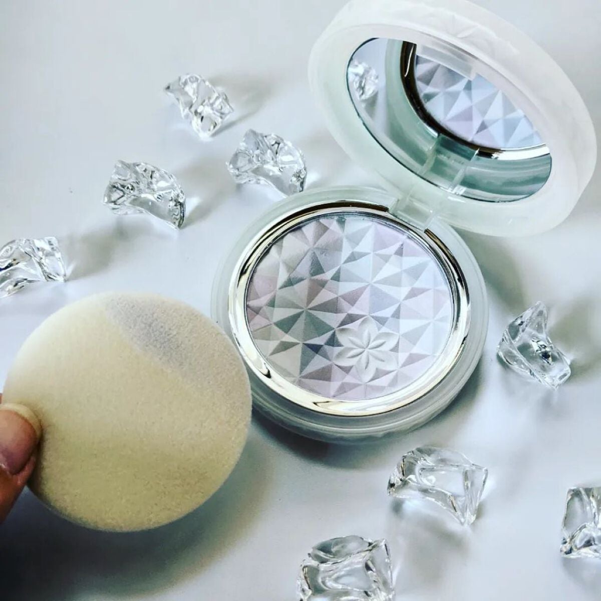 AQ オーラ リフレクター/DECORTÉ/プレストパウダーを使ったクチコミ(3枚目)