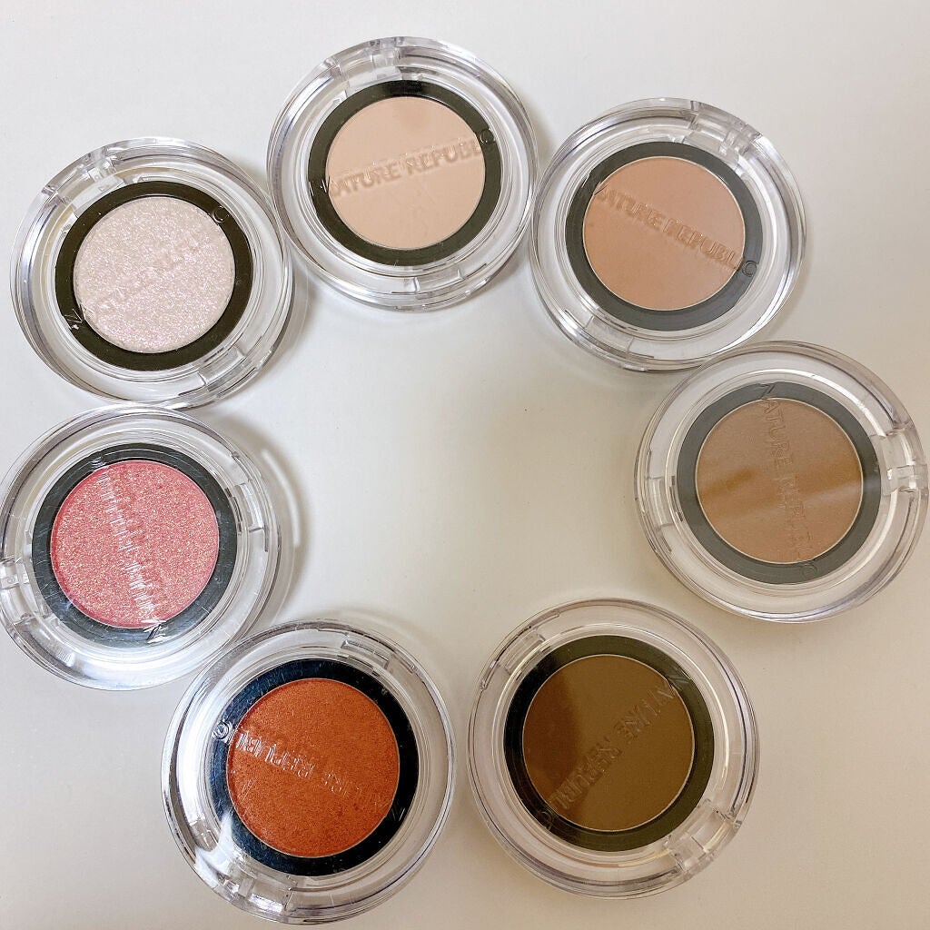バイフラワーアイシャドウ/ネイチャーリパブリック/単色アイシャドウを使ったクチコミ(1枚目)