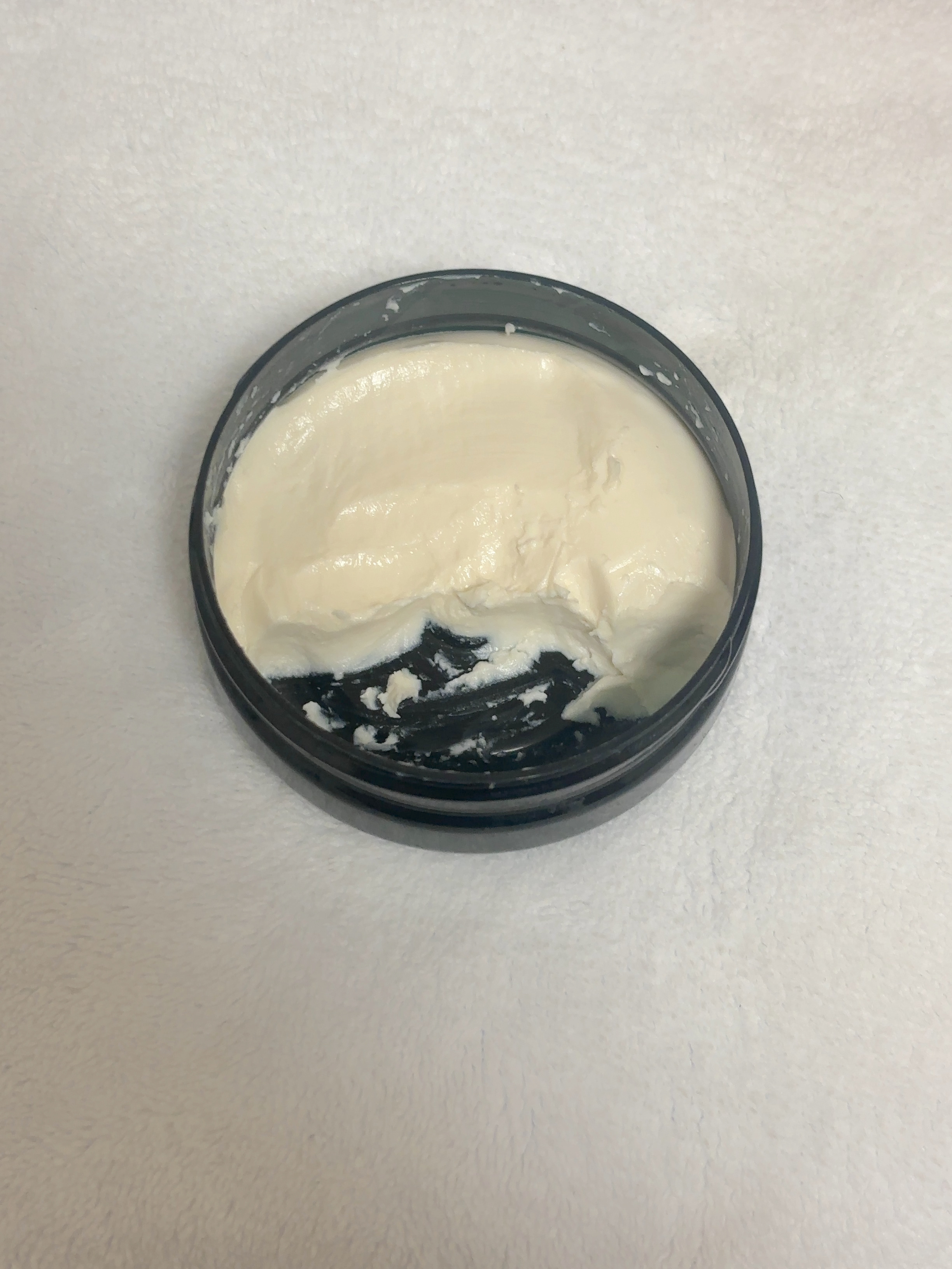 ボディバター シア 50ml/THE BODY SHOP/ボディクリームを使ったクチコミ（2枚目）