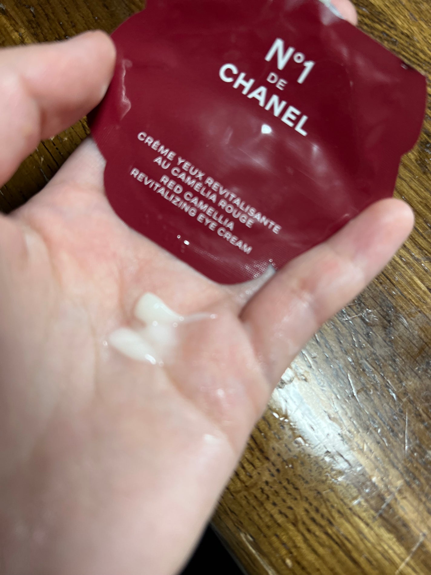 アイクリーム N°1 ドゥ シャネル/CHANEL/アイケア・アイクリームを使ったクチコミ(3枚目)