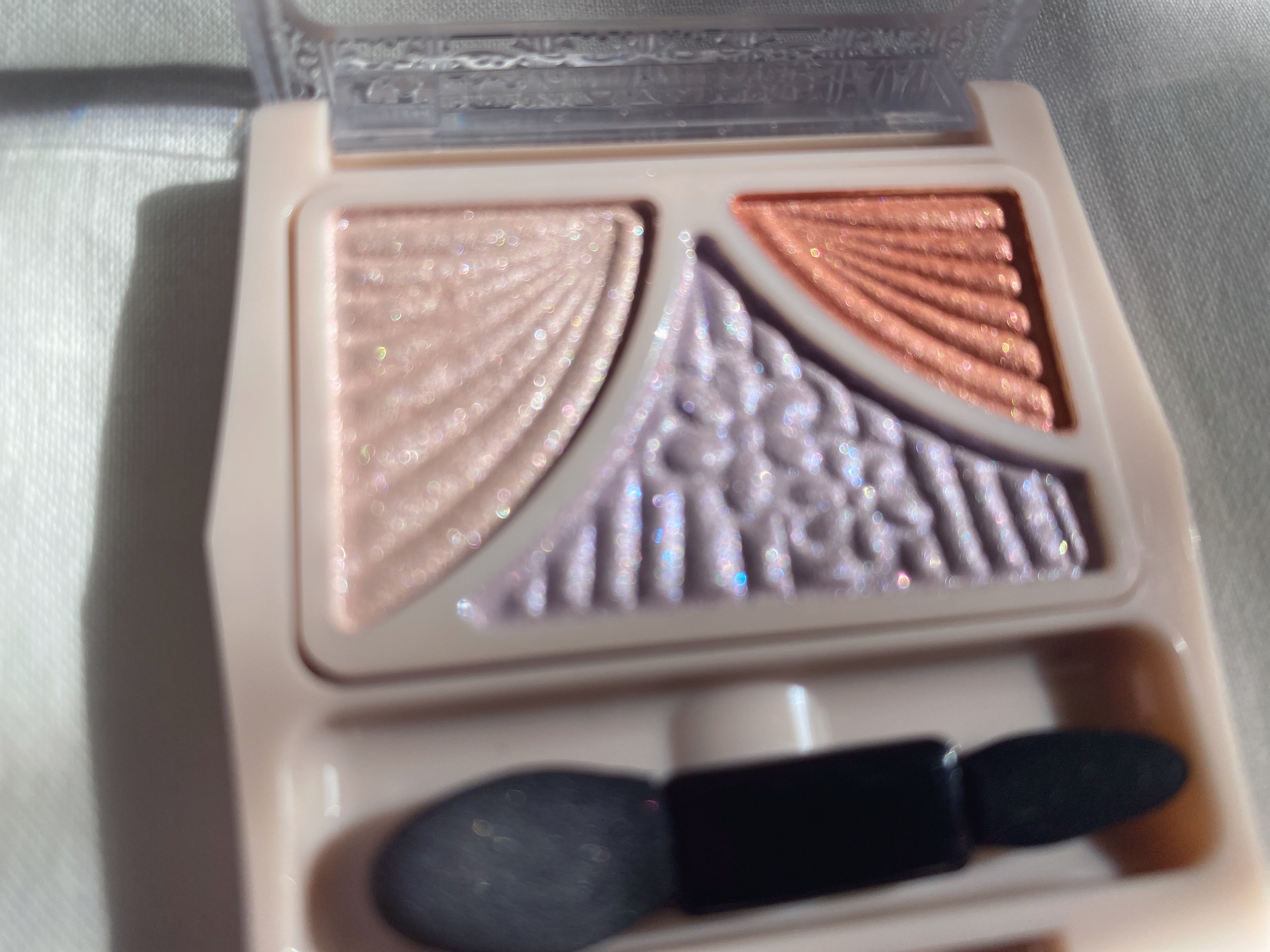 ジューシーピュアアイズ/キャンメイク/アイシャドウパレットを使ったクチコミ（3枚目）