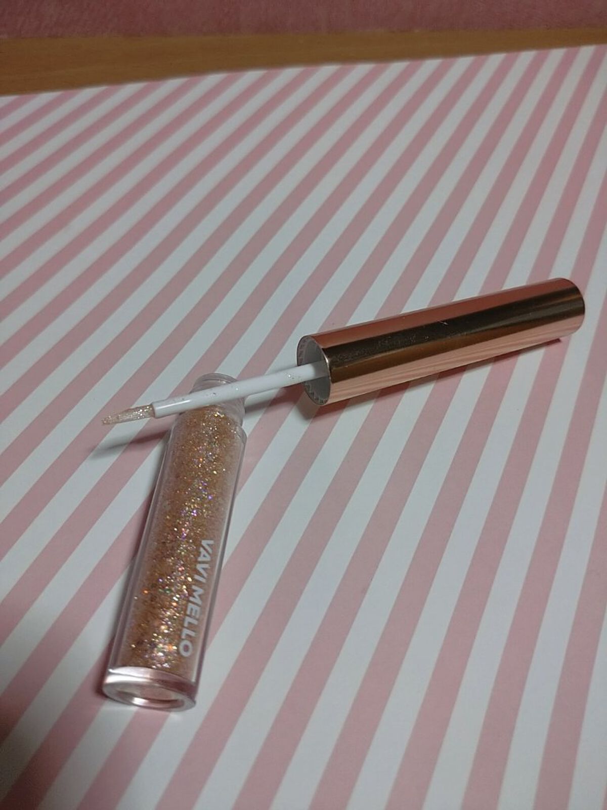 トゥインクルグリッター 04 ハニースター（グリッターパールタイプ） /VAVI MELLO/グリッターを使ったクチコミ（1枚目）