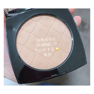 CHANEL レ ベージュ マキシ プードゥル ベル ミン のクチコミ「CHANELレ ベージュ プードゥル ベル ミンN°10、レ ベージュ マキシ プードゥル ベ.....」（2枚目）