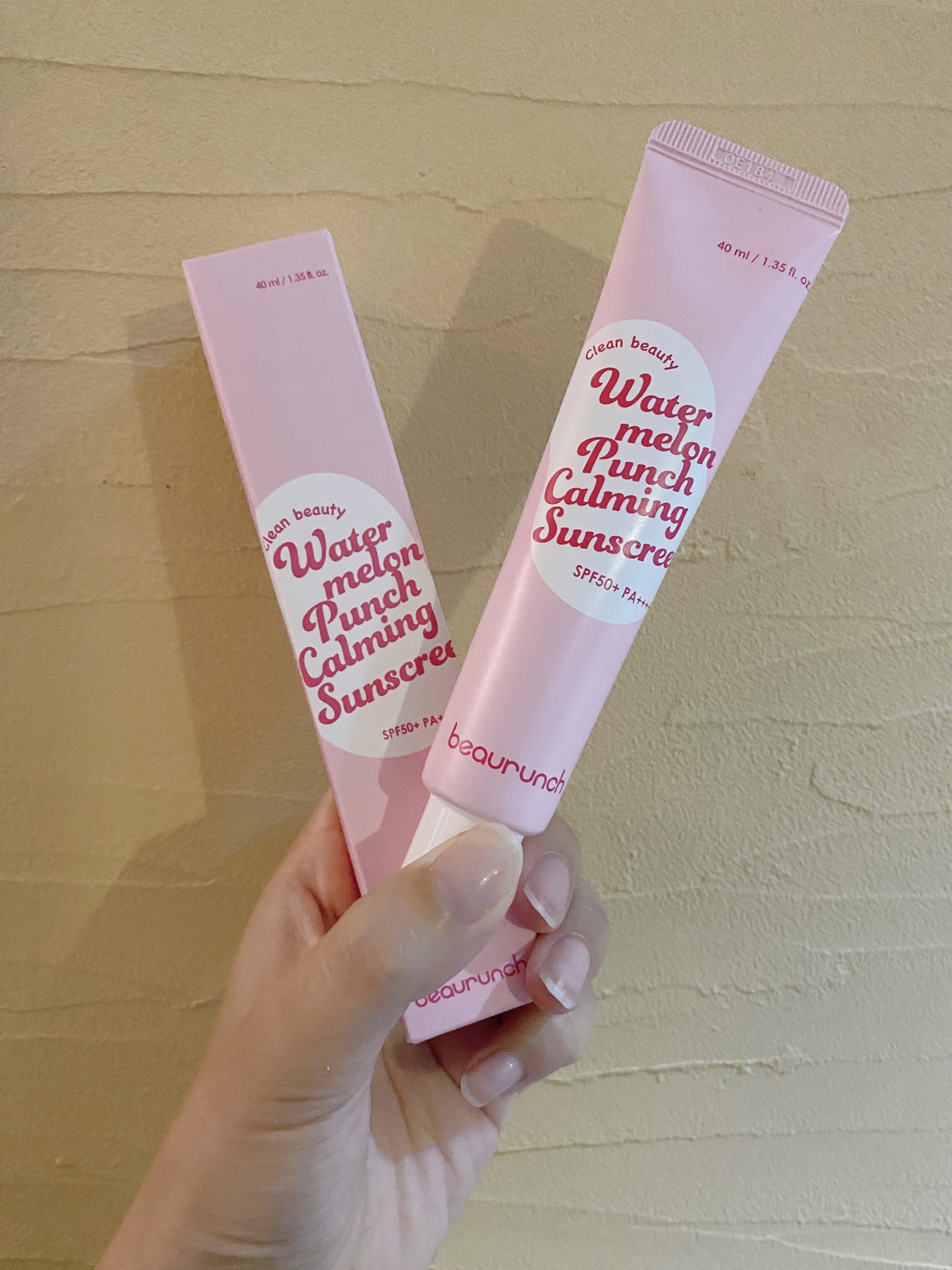 ウォーターメロン パンチ カミング サンスクリーン / スイカサンクリーム / SPF 50+ PA++++  /ビューランチ/日焼け止めクリームを使ったクチコミ（1枚目）