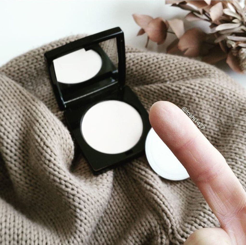 【新品】シアーフィニッシュ プレストパウダー ボビイ ブラウン］シアーフィニッシュ プレストパウダー［2023年