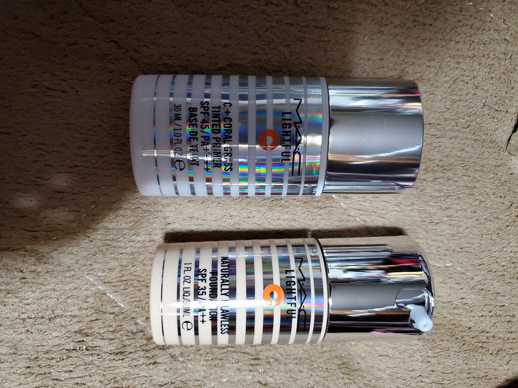 ライトフル C+ ナチュラリー フローレス SPF 35 ファンデーション/M・A・C/リキッドファンデーションを使ったクチコミ（2枚目）