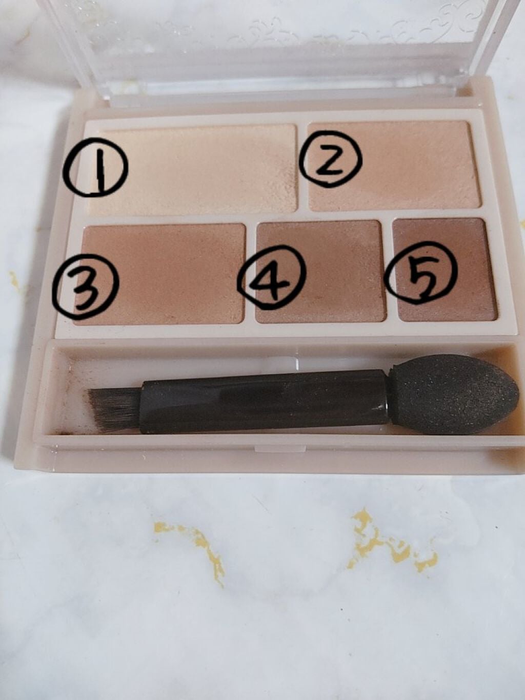 パーフェクトマルチアイズ/キャンメイク/アイシャドウパレットを使ったクチコミ(2枚目)