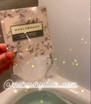 MERCURYDUOの商品は、前からデザインも可愛いし気になってました！


オイルバスソルトなので、袋にはオイルと海塩の結晶が入っています?
bathsaltなので入れてすぐは、ザラつきがあるのでお湯