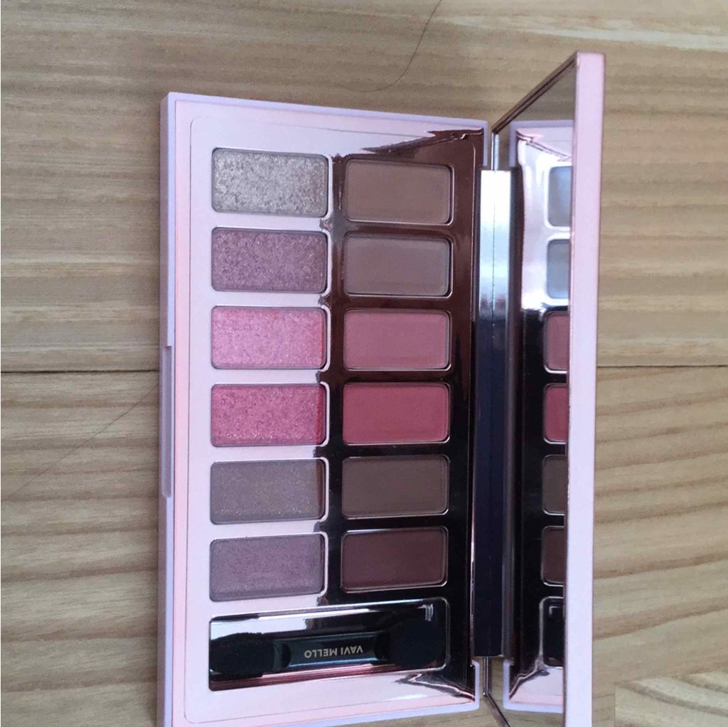 バレンタインボックス3ローズモーメント/VAVI MELLO/アイシャドウパレットを使ったクチコミ（2枚目）