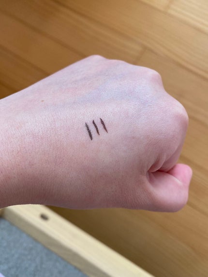 「密着アイライナー」ショート筆リキッド/デジャヴュ/リキッドアイライナーを使ったクチコミ(2枚目)