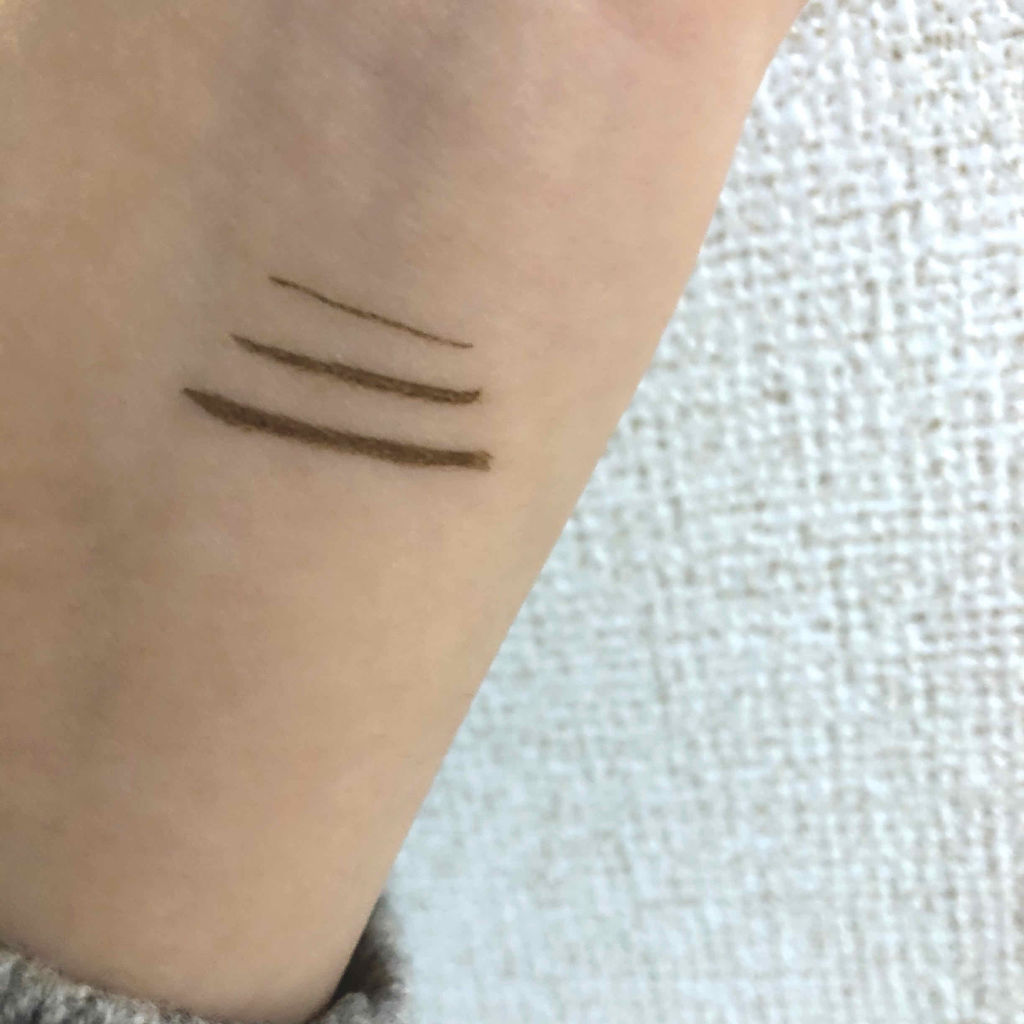 EYE OPENING LINER/UZU BY FLOWFUSHI/リキッドアイライナーを使ったクチコミ（3枚目）