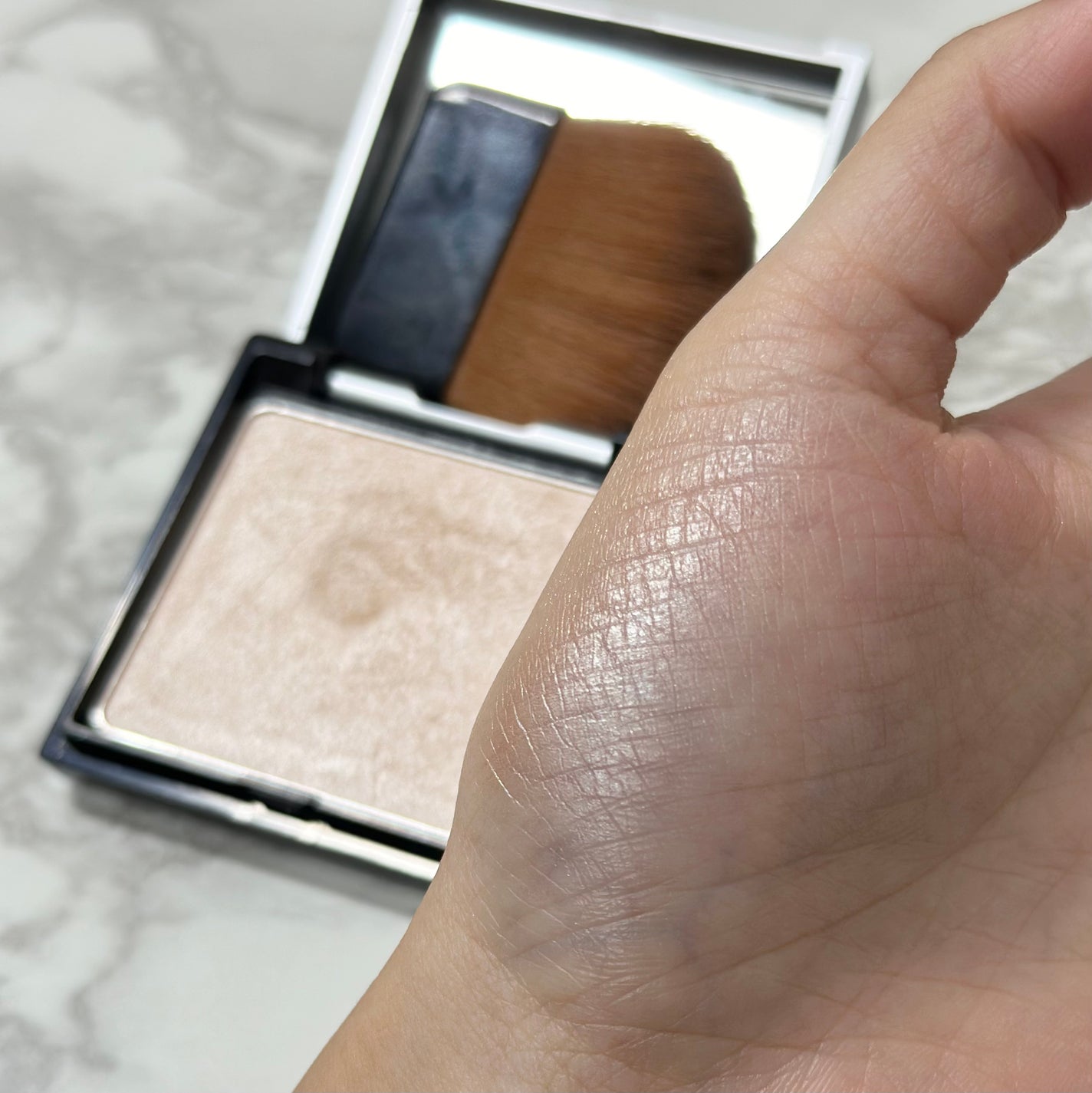 &be ルミナイジングパウダー/&be/パウダーハイライトを使ったクチコミ(2枚目)