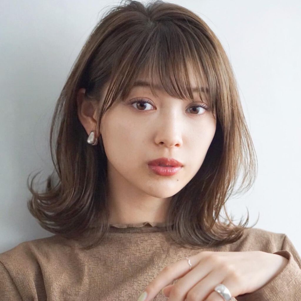 【最新】今どき"抜け感メイク"のやり方!上手な引き算のコツを徹底解説 のサムネイル