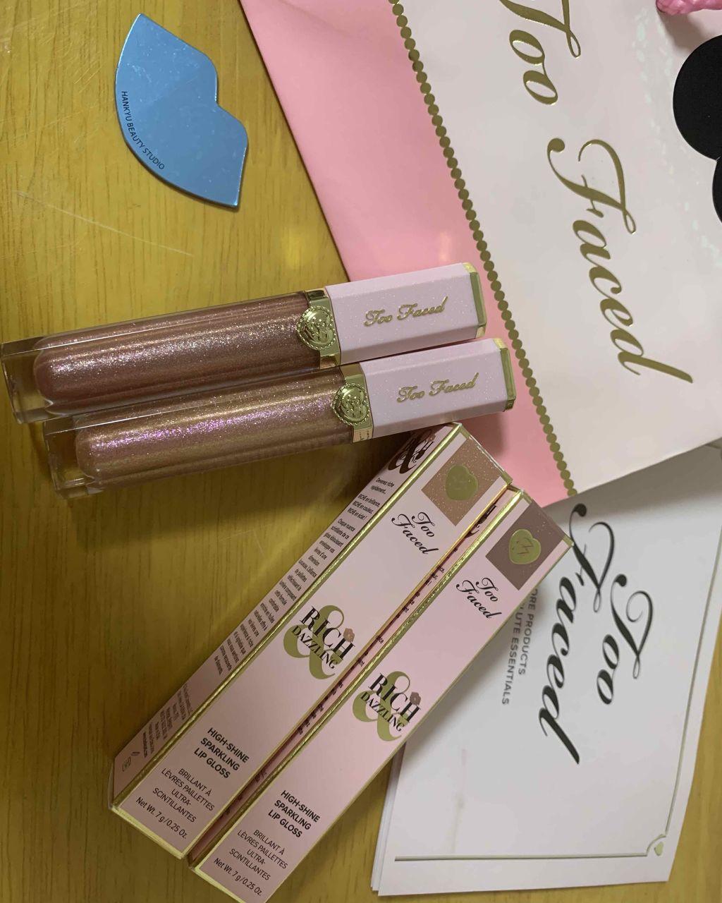 リッチ＆ダズリン ハイシャイン スパークリング リップグロス/Too Faced/リップグロスを使ったクチコミ（1枚目）