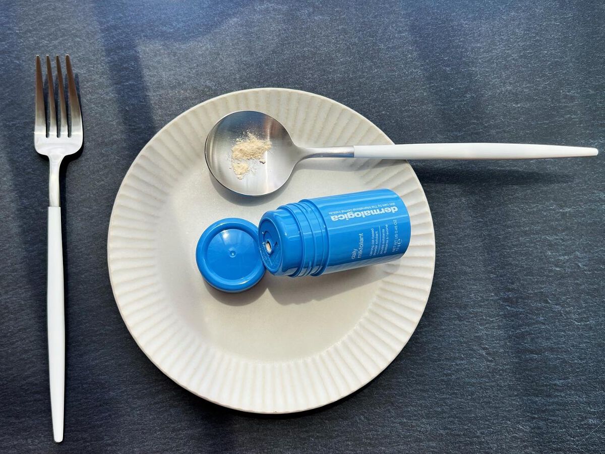 ダーマロジカ  デイリーカインドフォリエントのクチコミ「【ダーマロジカ洗顔】
⁡
🌞
⁡
長引くマスク生活で気になる毛穴の汚れや角栓つまり、毛穴＆角栓.....」（2枚目）