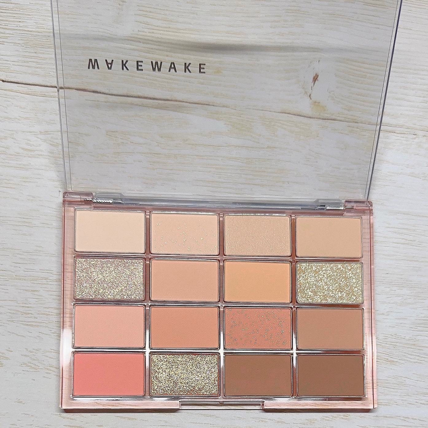 ソフトブラーリングアイパレット/wakemake/アイシャドウパレットを使ったクチコミ（2枚目）