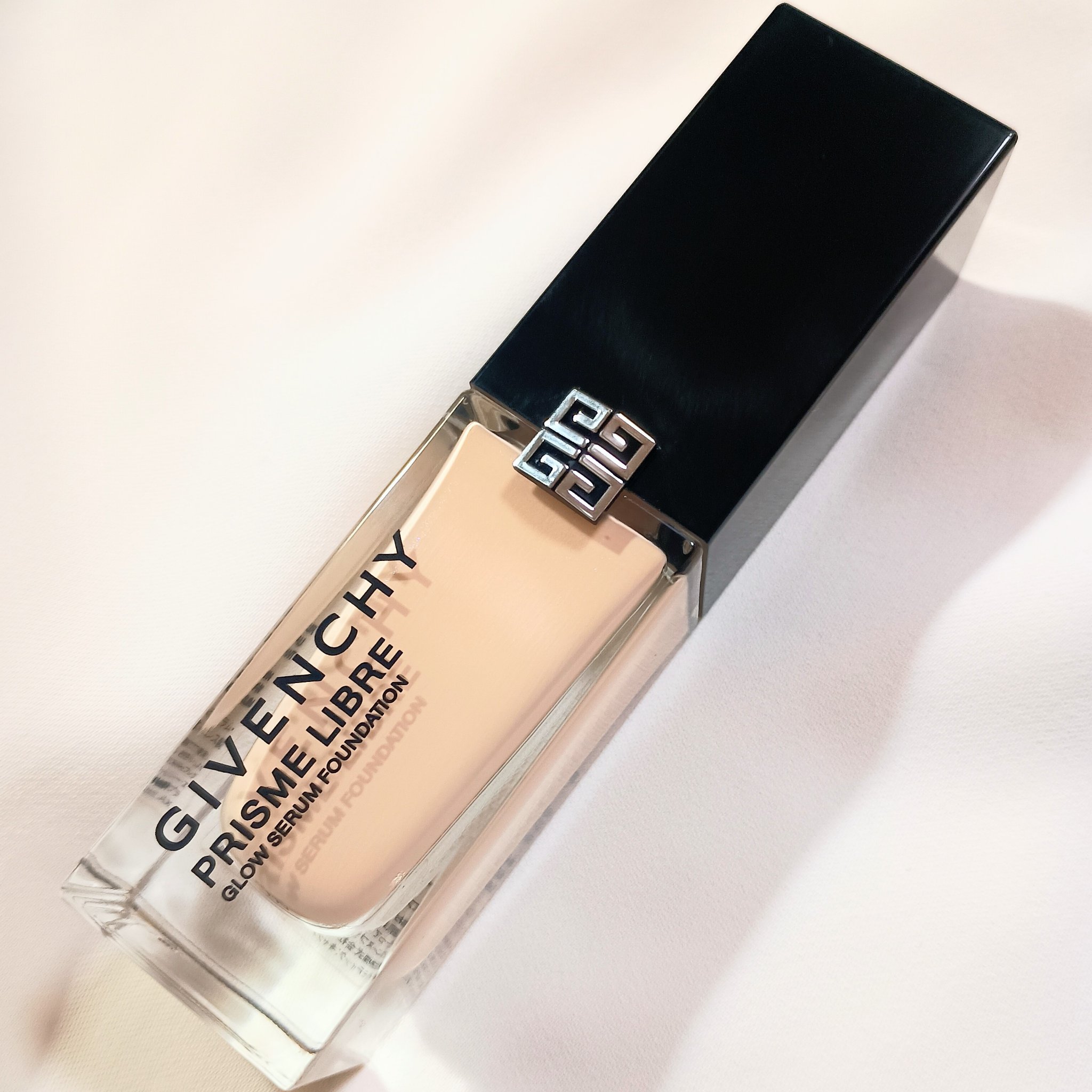 プリズム･リーブル･グロウ･セラム･ ファンデーション/GIVENCHY/リキッドファンデーションを使ったクチコミ（2枚目）