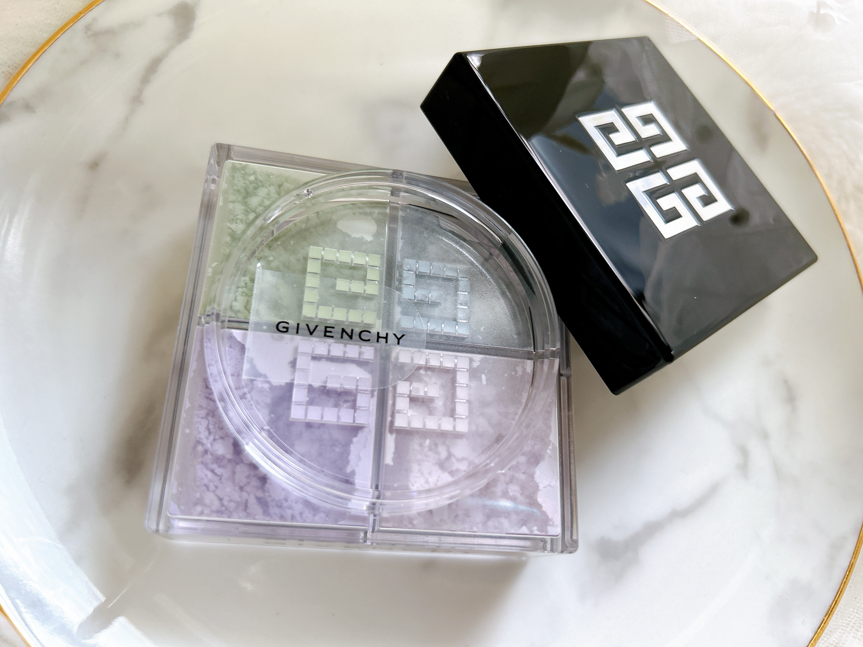 プリズム・リーブル/GIVENCHY/ルースパウダーを使ったクチコミ（3枚目）
