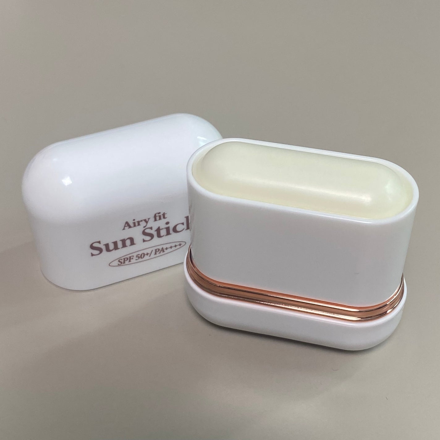 エアリーフィットサンスティック/KAHI/日焼け止めスティックを使ったクチコミ(2枚目)