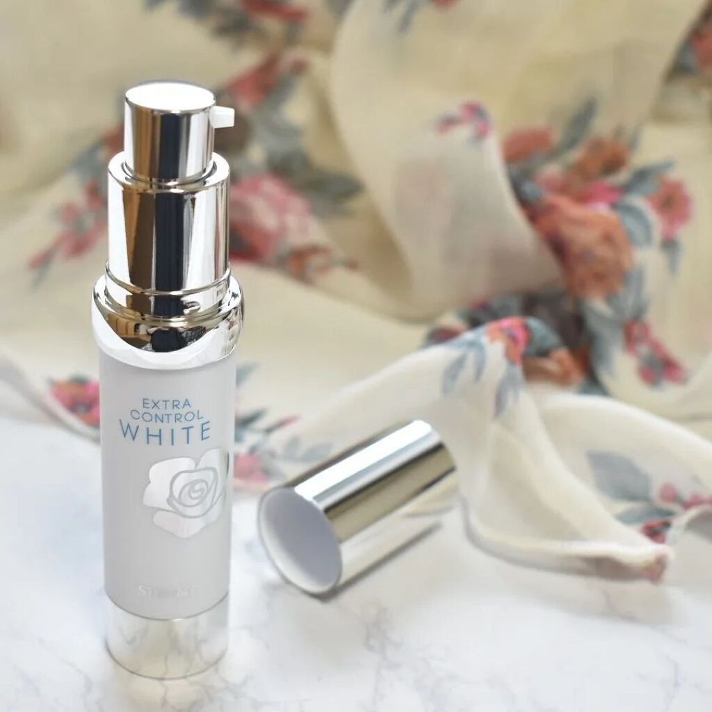 エクストラコントロールホワイト/ステファニー/美容液を使ったクチコミ（2枚目）
