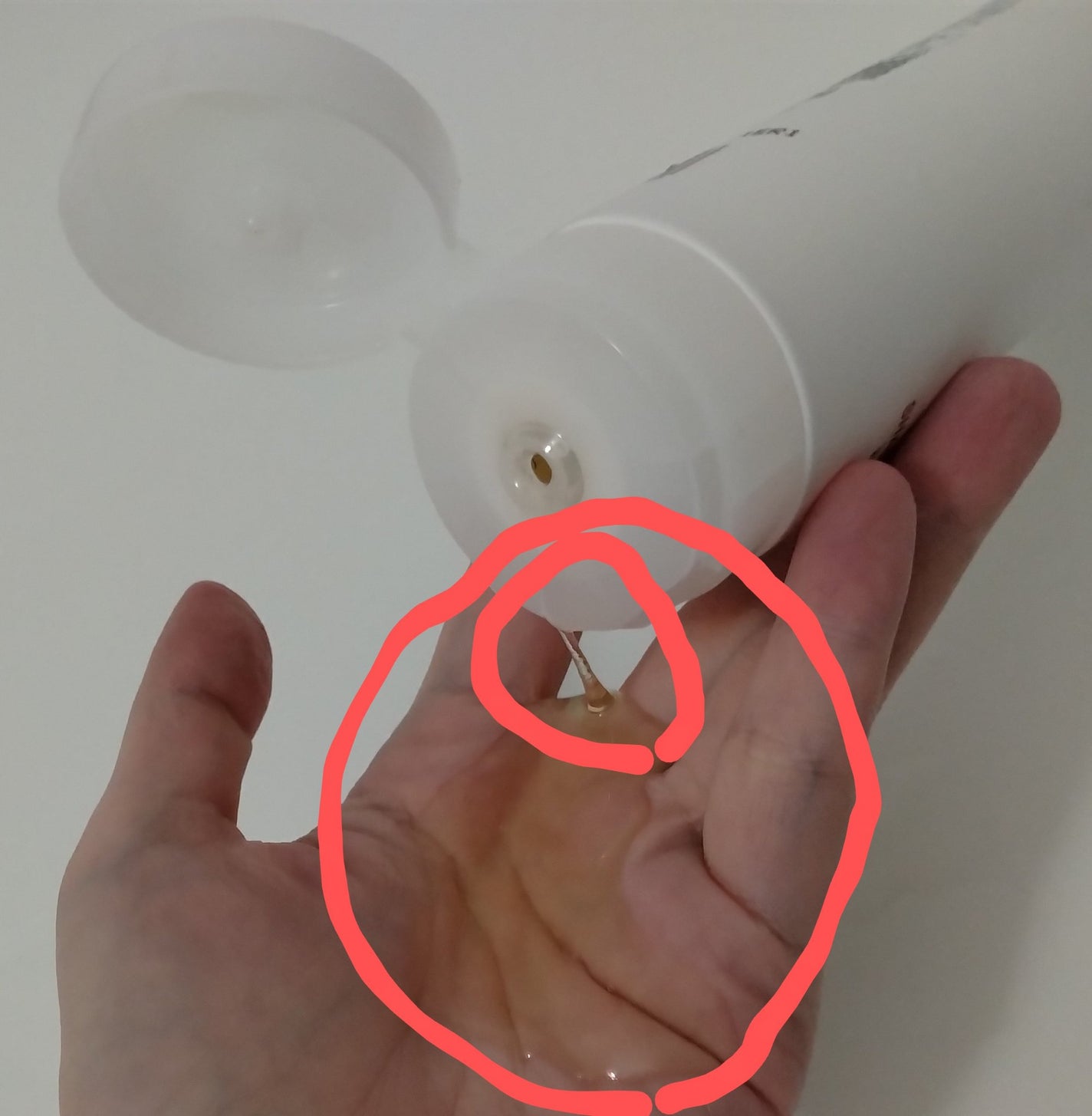 ひろさんぽ on LIPS 「ゴールデンペアー&フリージアの香りで、しっかり香る!容器から開..」(3枚目)