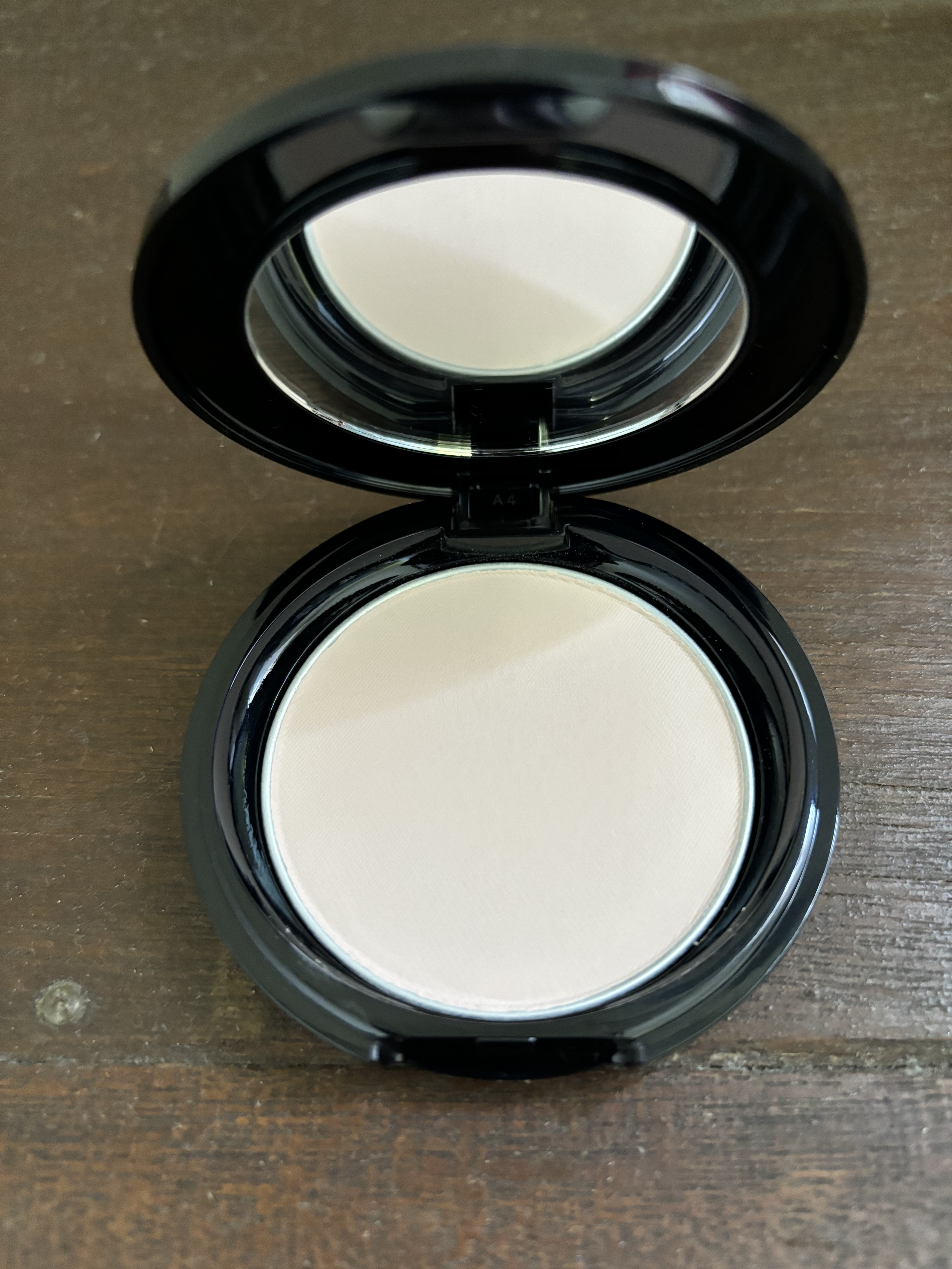 グレイシィ プレストパウダーのクチコミ「グレイシィ プレストパウダー

化粧直しのおしろい用で購入🌸
パフは薄くて柔らかいけど、
指を.....」（2枚目）