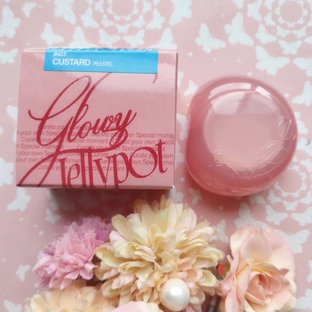 フィー リップアンドチーク グローイジェリーポット JN03 カスタード/fwee/リップグロスを使ったクチコミ（1枚目）