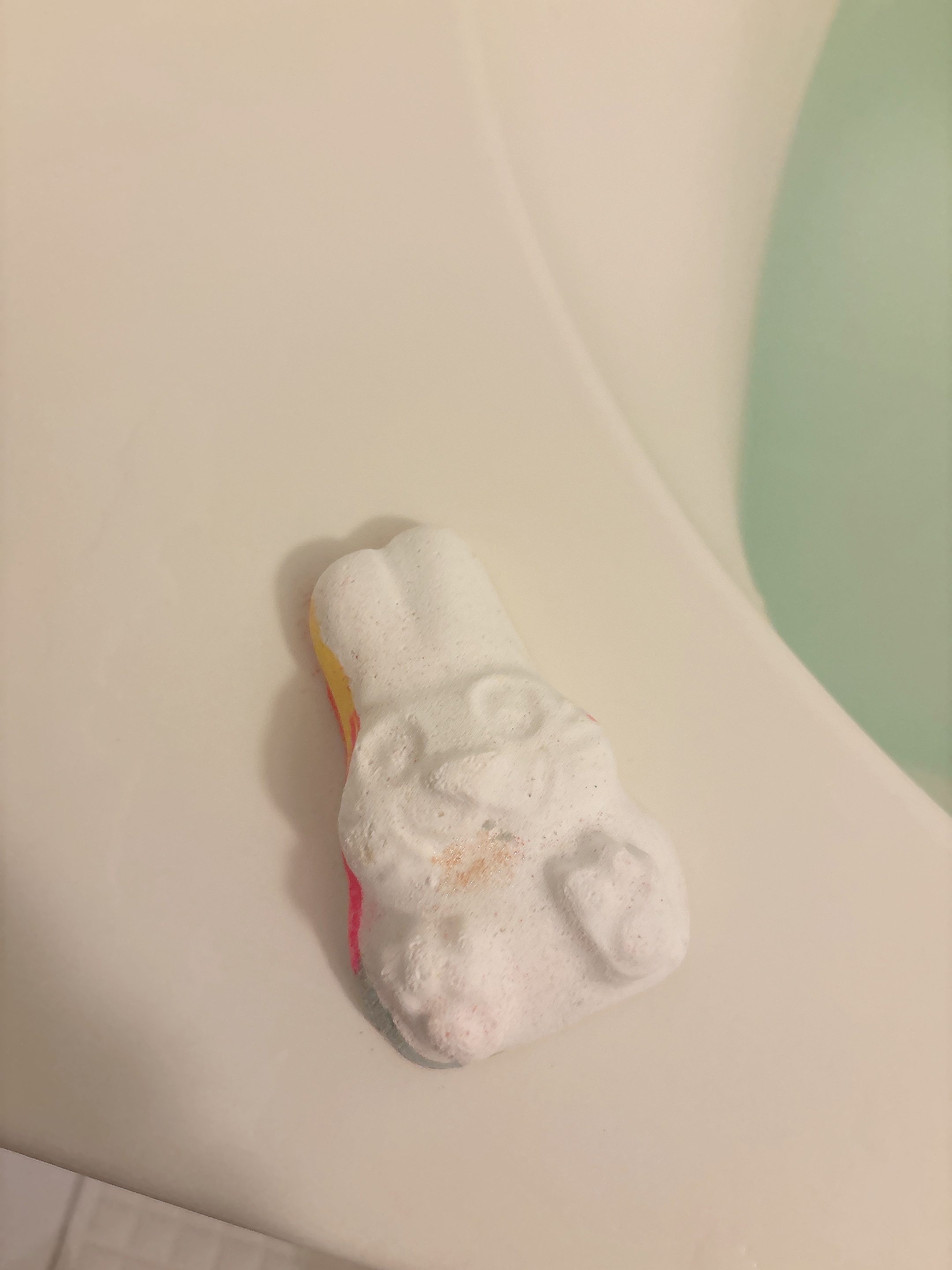 フォロー ザ ホワイトラビット（バスボム）/ラッシュ/炭酸系入浴剤を使ったクチコミ（2枚目）