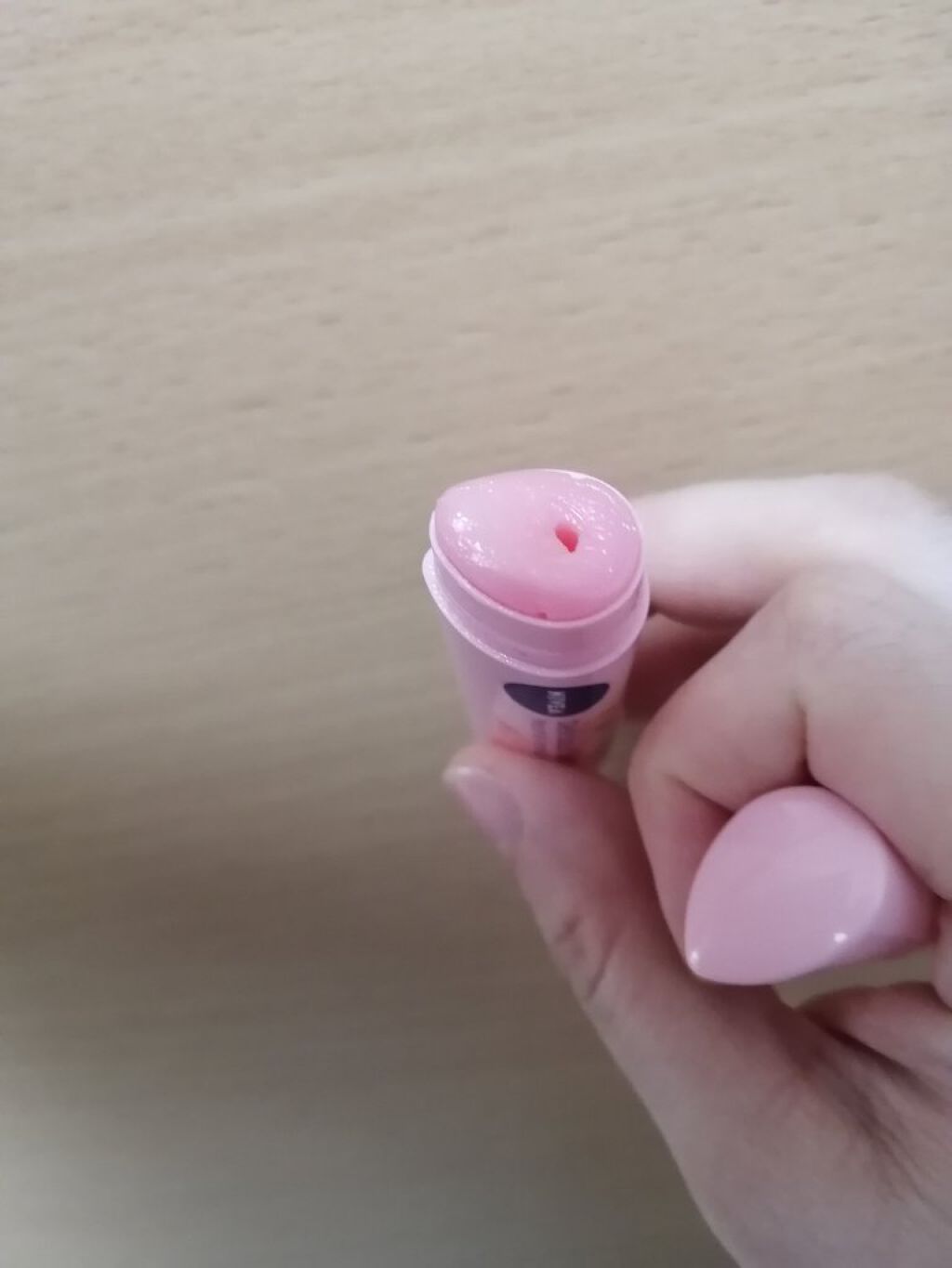 ニベア フレーバーリップ デリシャスドロップ ピーチの香り/ニベア/リップクリームを使ったクチコミ（3枚目）