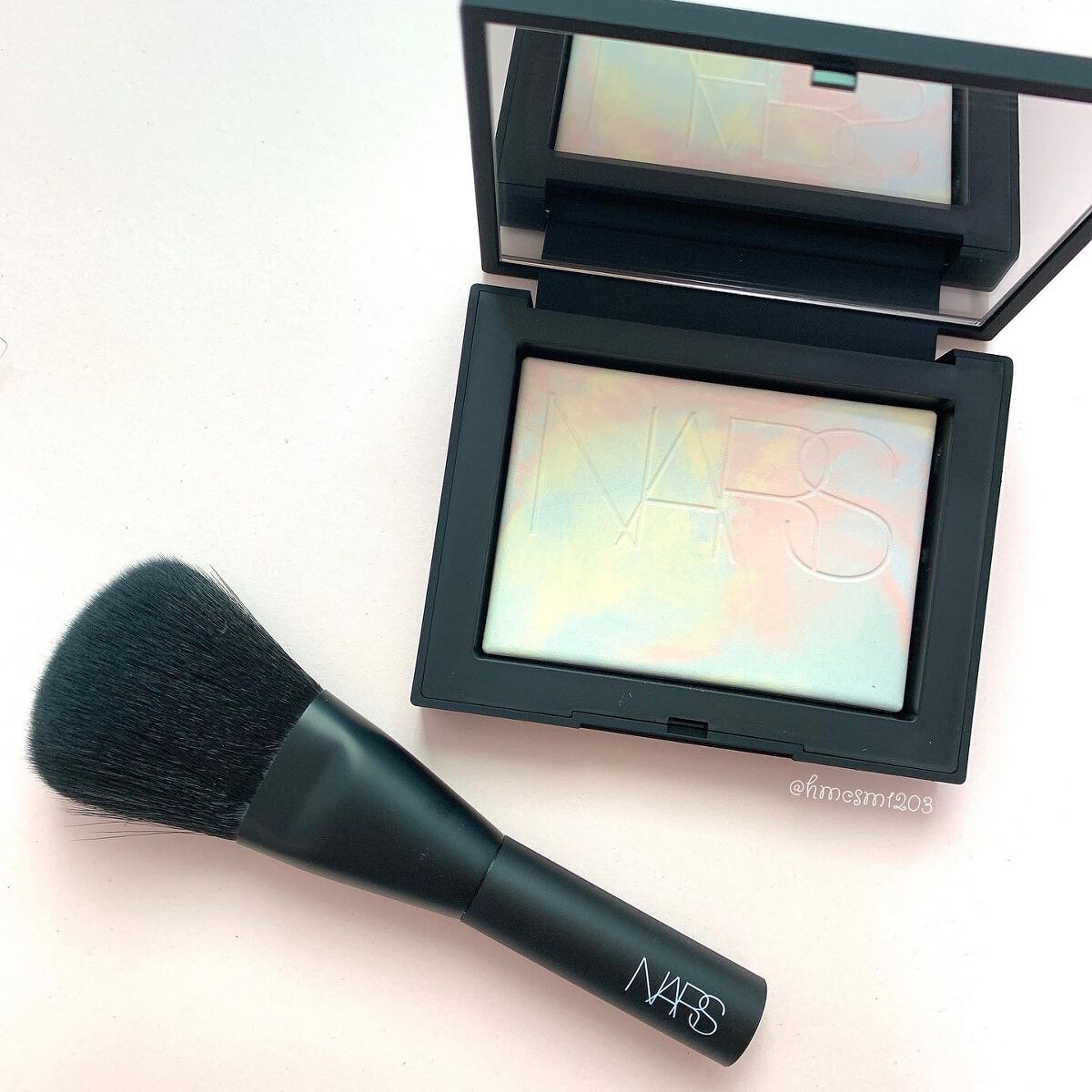 ライトリフレクティング プリズマティックパウダー/NARS/プレストパウダーを使ったクチコミ(1枚目)