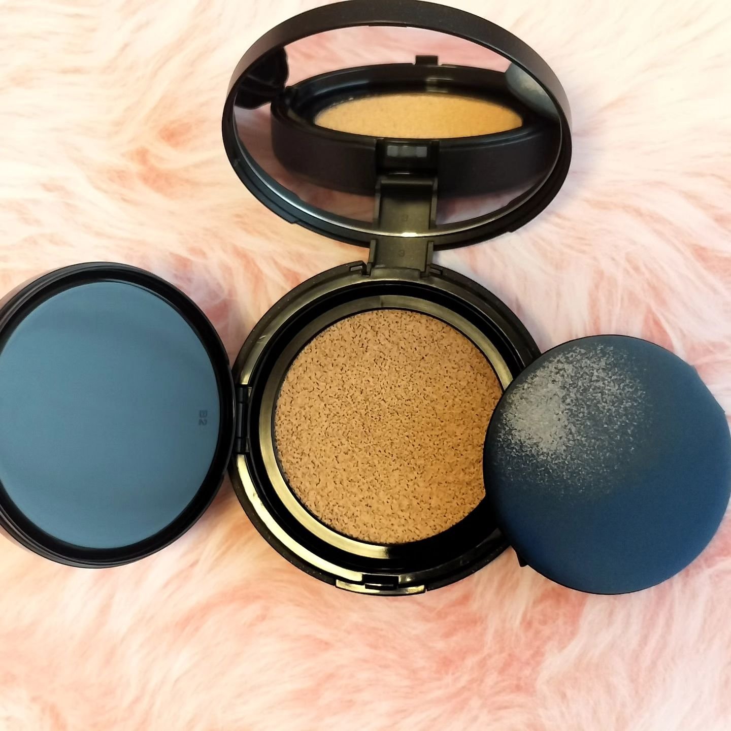 ベルベットジュエルクッション/BIVABOO/クッションファンデーションを使ったクチコミ（2枚目）