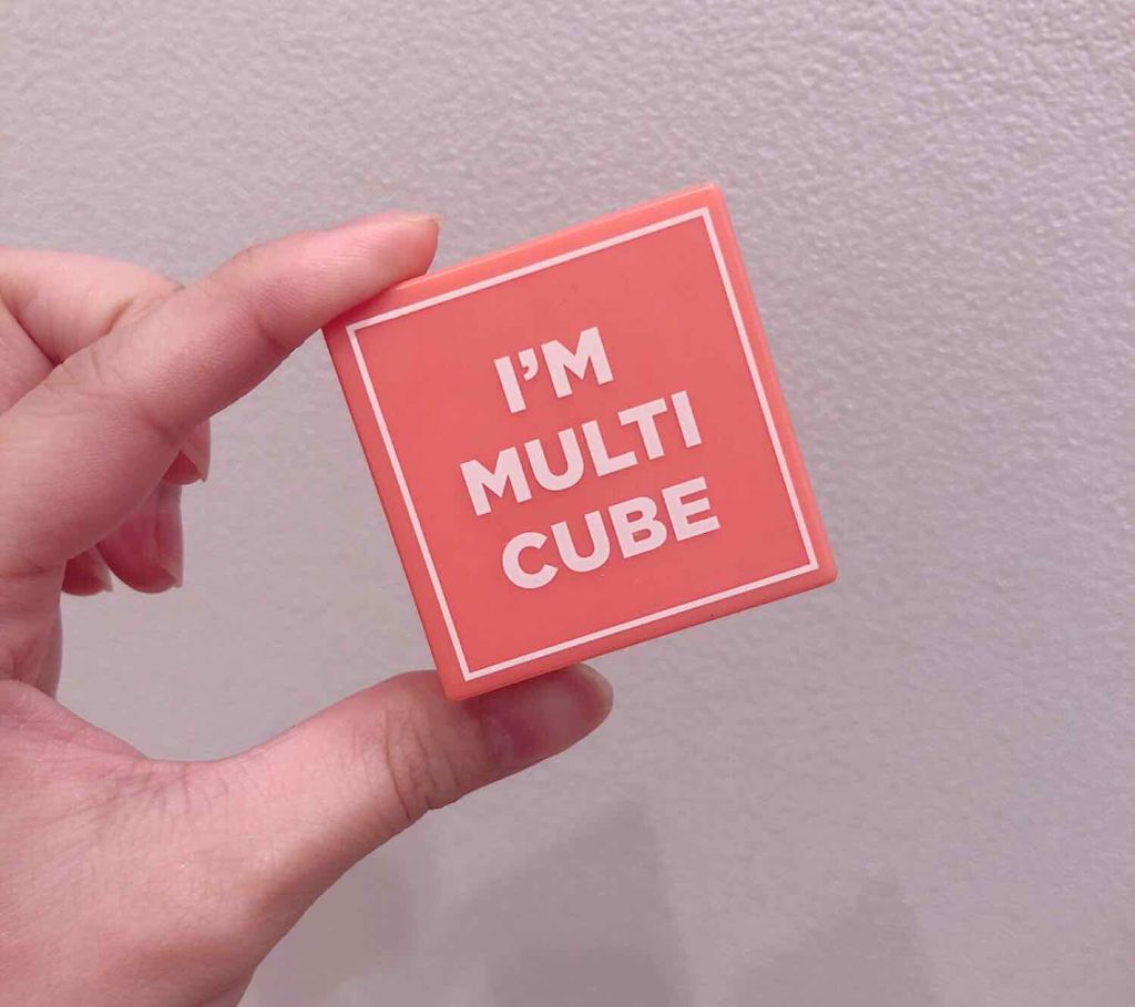 アイムミミ アイム マルチ キューブ #004

完璧にパケ買い💕

と思ったけど…
中身も最高だったこちらのアイシャドウ&チークキューブ✨

ミラー、アイシャドウ4色、チークがついてるよ🍑

4色のうちにマットタイプの2色はあまり発色