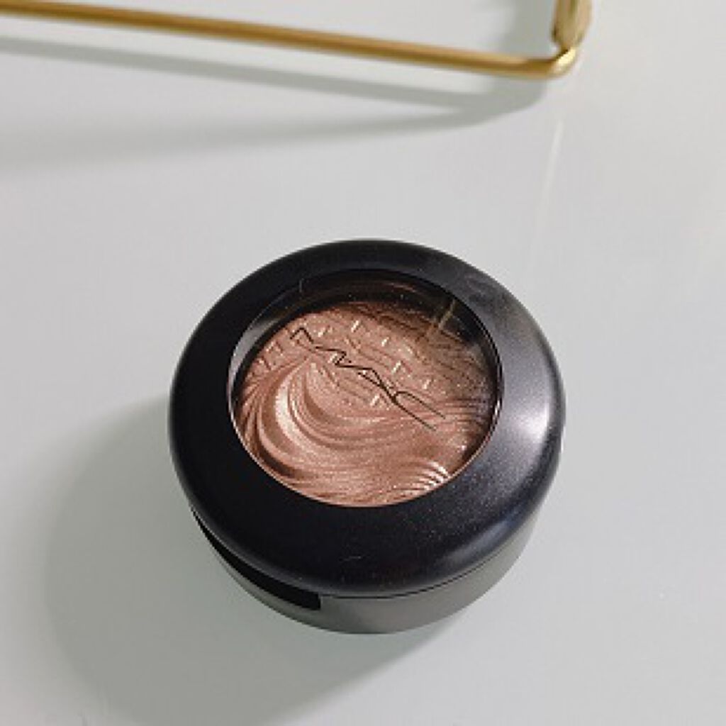 エクストラ ディメンション アイシャドウ/M・A・C/単色アイシャドウを使ったクチコミ（1枚目）