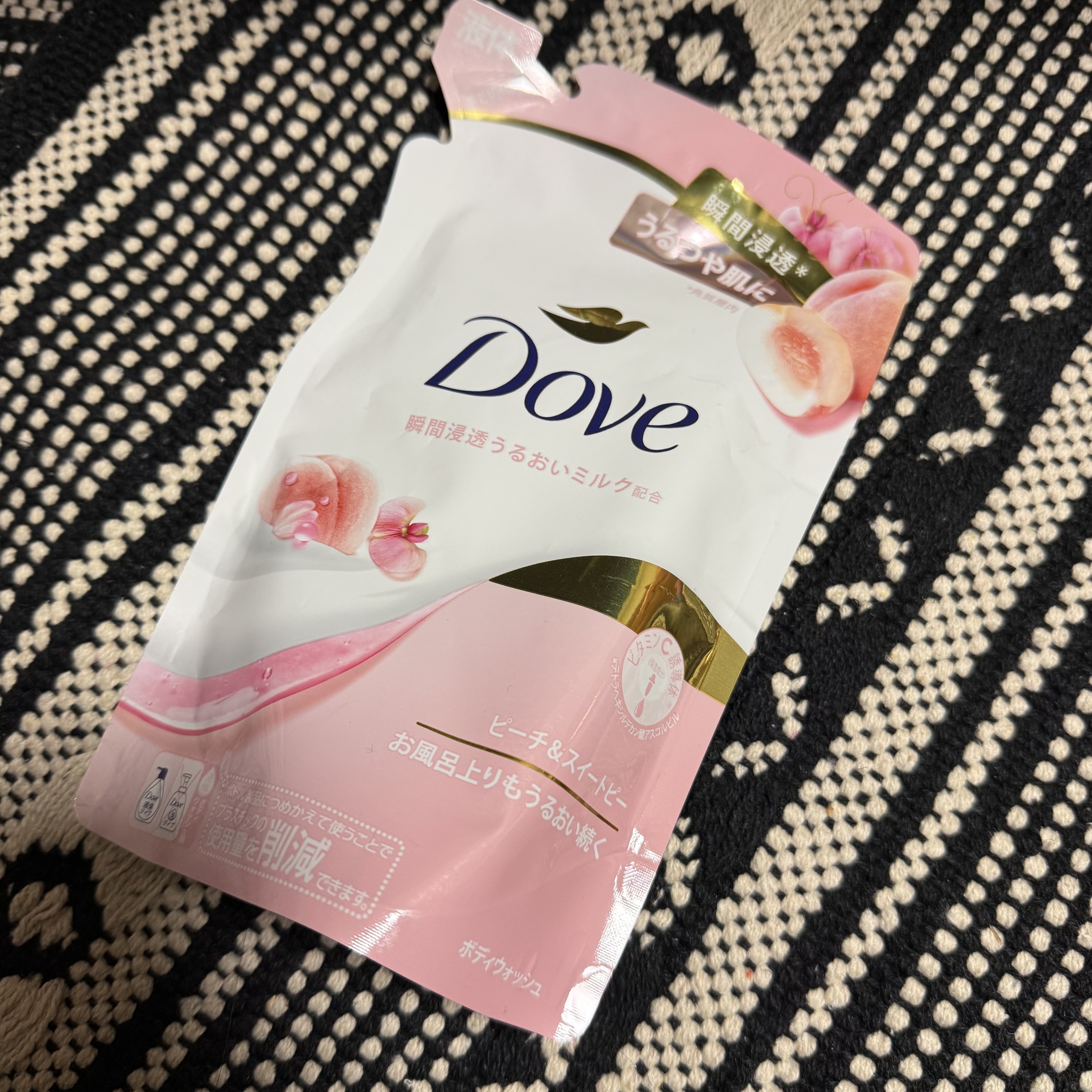 ボディウォッシュ ピーチ＆スイートピー つめかえ（330g）/ダヴ/ボディソープを使ったクチコミ（1枚目）