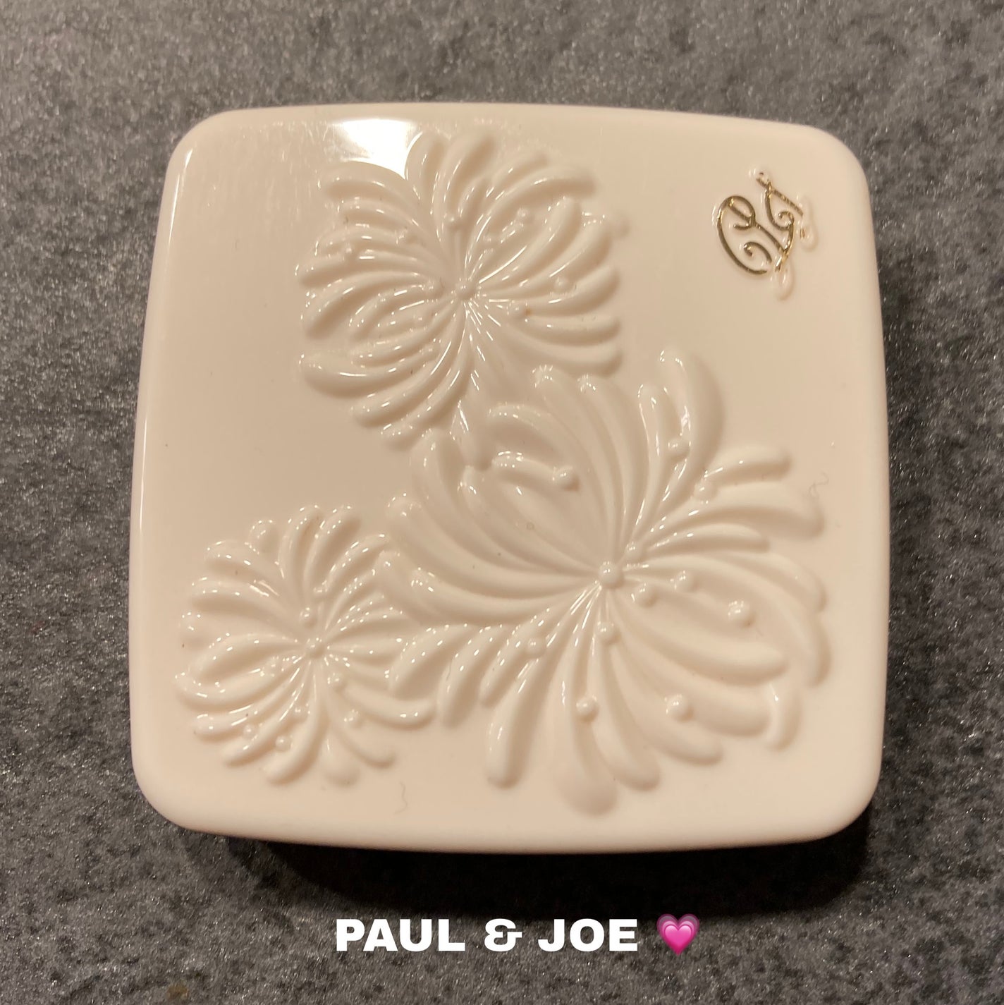 プレスト ブラッシュ/PAUL & JOE BEAUTE/パウダーチークを使ったクチコミ(1枚目)