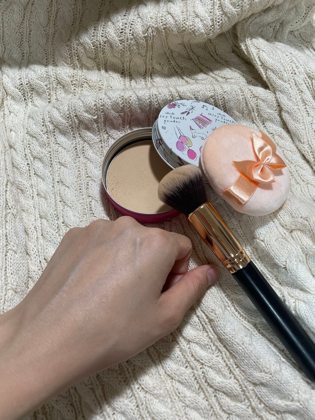 エアリータッチパウダー b/クラブ/プレストパウダーを使ったクチコミ(1枚目)