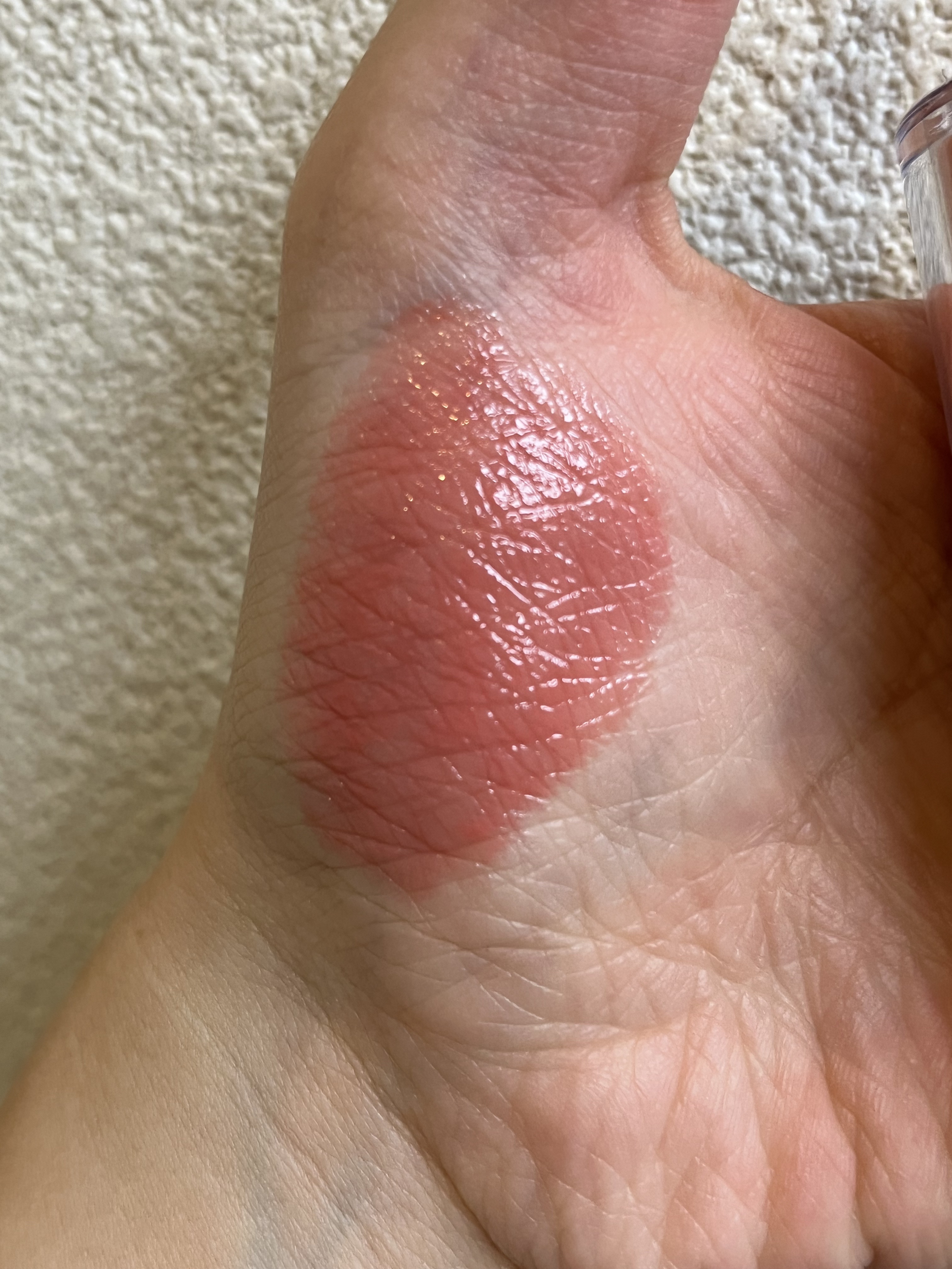 ボンディンググロウリップスティック/Laka/口紅を使ったクチコミ（2枚目）