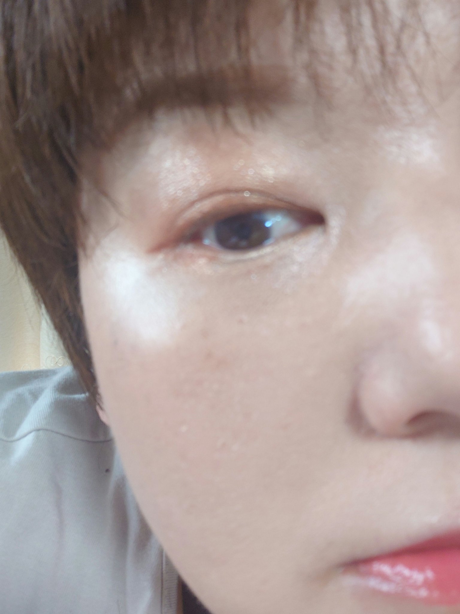 フーミー シングルラメシャドウ キアラベージュ/WHOMEE/単色アイシャドウを使ったクチコミ（3枚目）