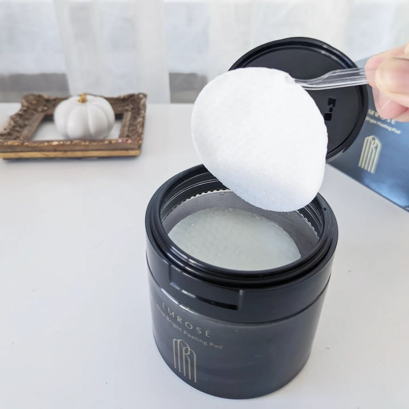 ブルーブライトピーリングパッド/EMROSÉ/トナーパッドを使ったクチコミ(4枚目)