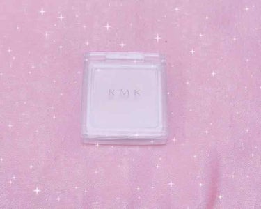 RMK グロージェル01 ピンク💗✨

限定品の物です🙌💓✨
私はピンクを購入しました😊✨
涙袋に塗ったら可愛いだろうなぁと思って購入🙋✨
最近は鼻筋に塗ったりしています💡✨
とてもいい感じに鼻がシュッ