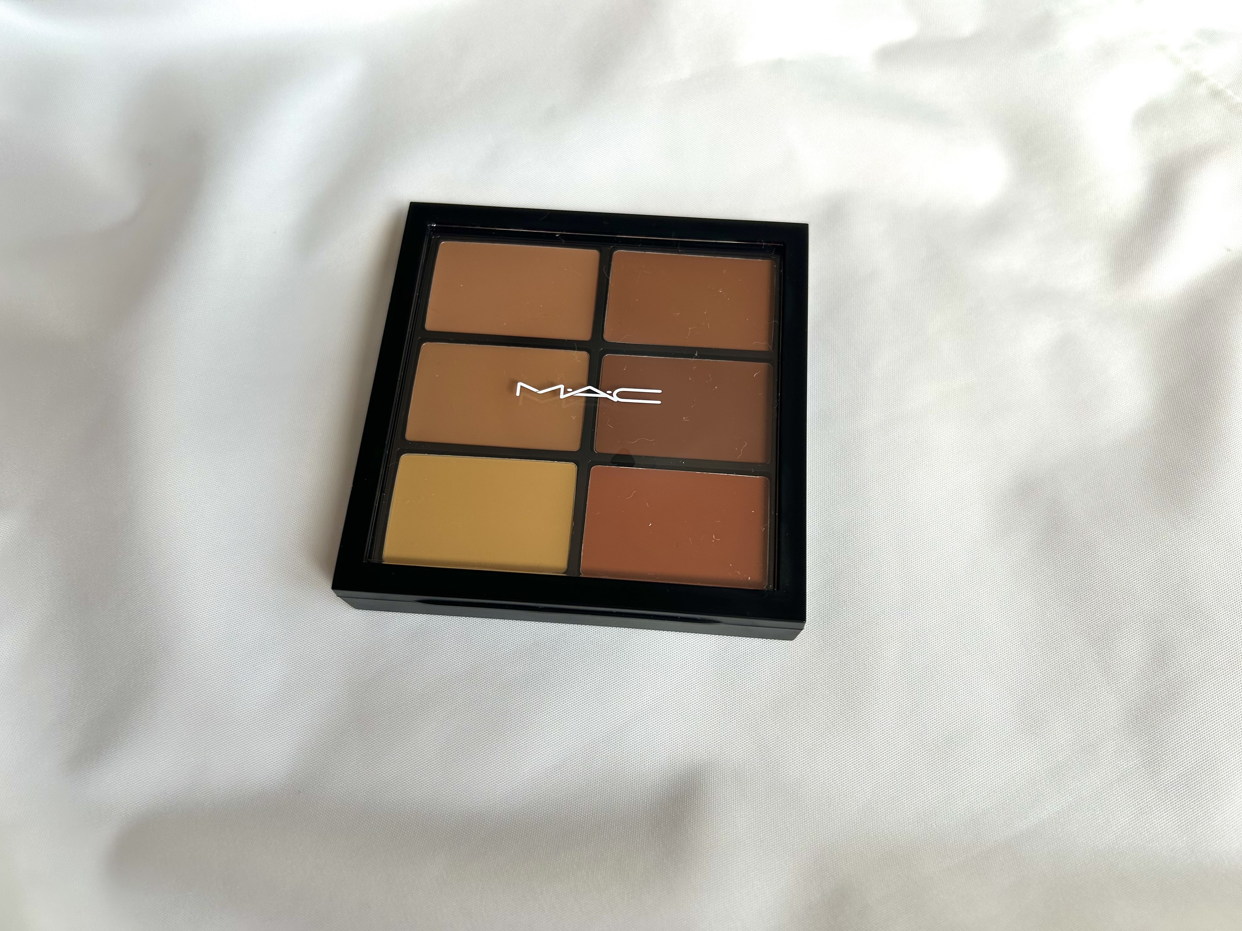 スタジオ フィックス コンシール アンド コレクト パレット/M・A・C/パレットコンシーラーを使ったクチコミ（1枚目）