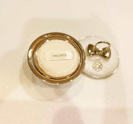 DECORTÉ マルセル ワンダース コレクション コスメデコルテ フェイスパウダー Xのクチコミ「マルセル ワンダース コレクション コスメデコルテ フェイスパウダー XI✩⃛ೄ
限定パッケ.....」(2枚目)