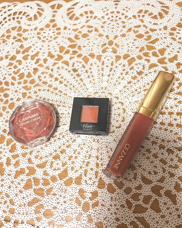 💄CEZANNE💄
〜カラーティントリップ〜
《CT４》
どこ探しても売り切れてて見つけるの大変でした😂
秋にぴったりのこの色🍁 発色もいいし、色持ちもいいし、なにより使いやすい色で結構使ってます！！
