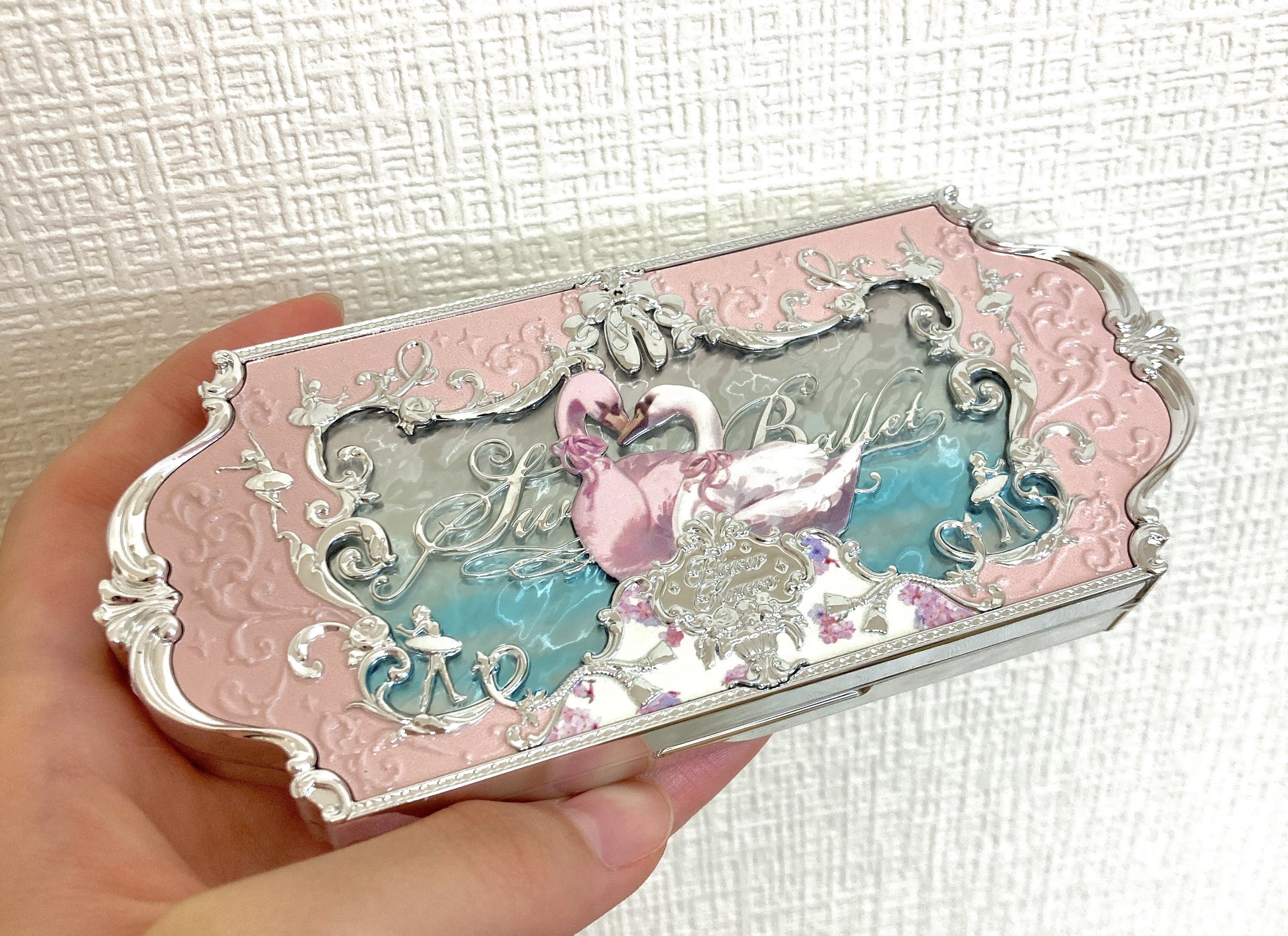 フラワーノーズスワンバレエシリーズ アイシャドウパレット/FlowerKnows/アイシャドウパレットを使ったクチコミ（1枚目）