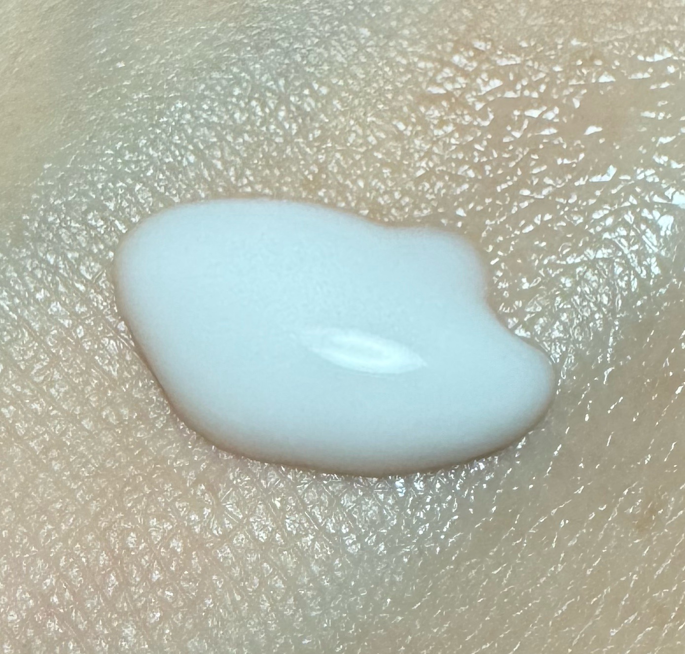 エッセンシャル モイスチャーミルク/FEMMUE/乳液を使ったクチコミ（2枚目）